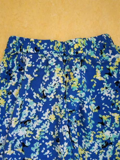 Kvalitní kalhoty vel.122, 122