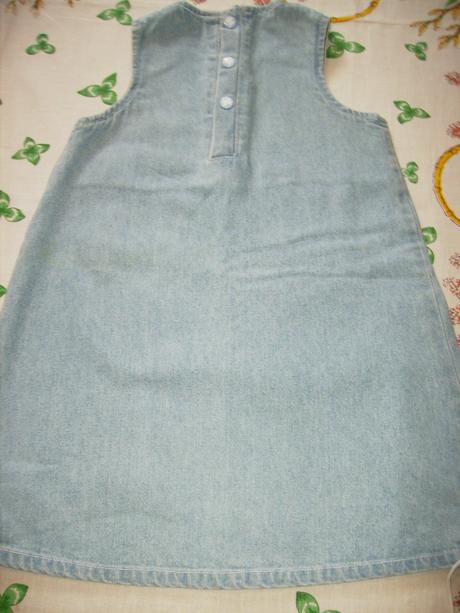 Riflové holčičí šaty s vyšíváním, 92