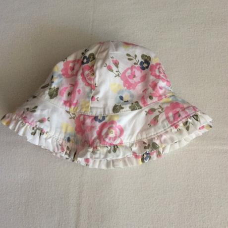 Klobouček s kytičkami zn. mothercare, mothercare,68