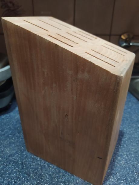 Dřevěný špalek /držák na nože, 