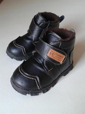 Podzimní / zimní botky / boty, 25