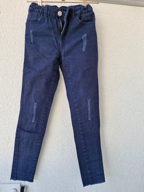 Slim džíny, 134
