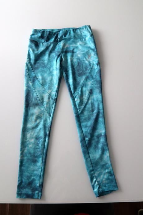 Dívčí sportovní legíny, 146