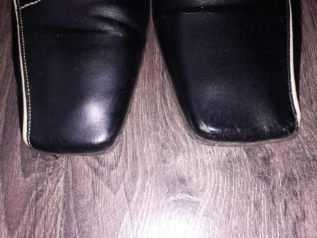 Černé kožené lodičky s bílým detailem, 39