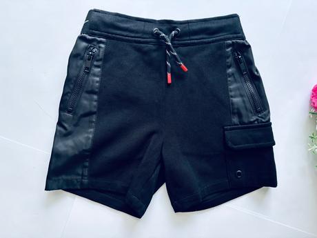 Kraťasy černě - v.18/24 mes, river island,92