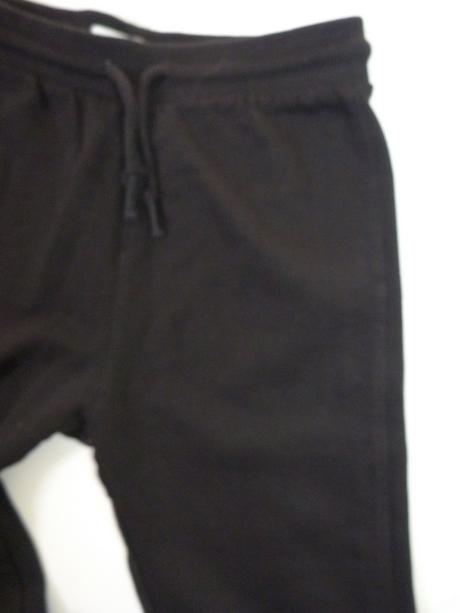 Černé tepláčky vel. 152, mango,152