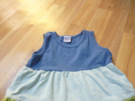 Veselé šaty vel. 4-6 polarn, 110