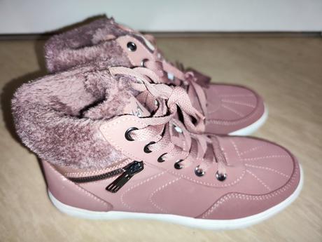 Zateplené kotníkové boty vty 38, victory,38