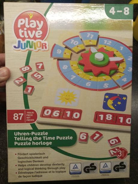 Puzzle s hodinami,