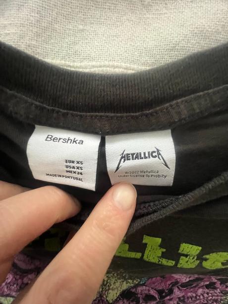 Crop top tričko vel. xs metallica, bershka,xs