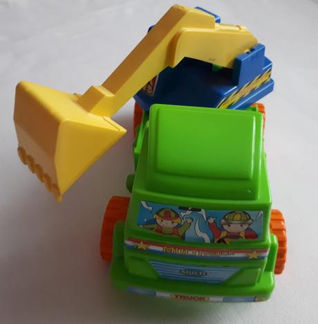 Dětské nákladní auto s lopatou,