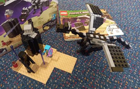Lego minecraft 21151 - the end battle.,