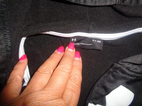Černá sportovní bunda 4/5 let, under armour,110