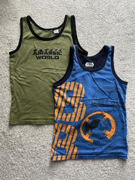 2x tílko chlapecké s dinosaury a autem, 128