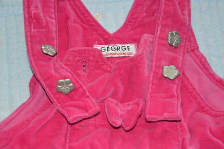 Sametové šatičky, george,86