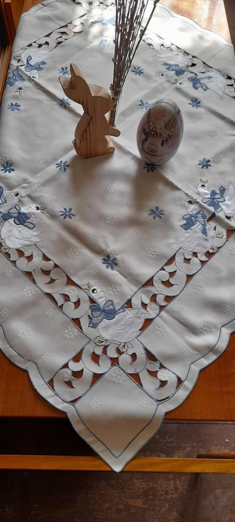 Vyšívaný ubrus velikonoční, 