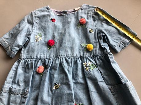 Modrá denim bambulky včela kytka šaty 104cm 3-4rok, h&m,104