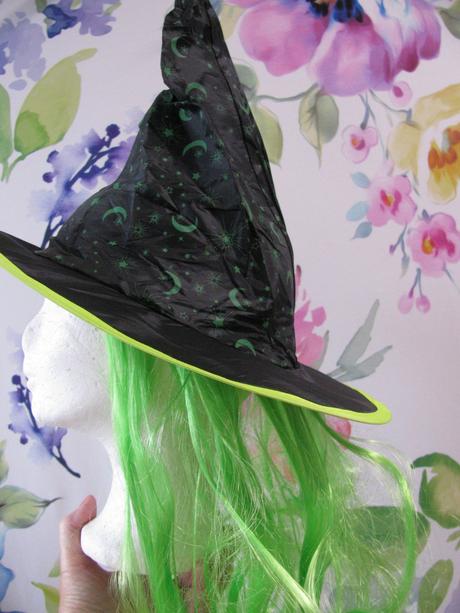 Karneval- halloween klobouk s vlasy, kouzelník atd,
