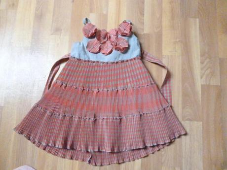 Krásné šaty 3 roky, 98