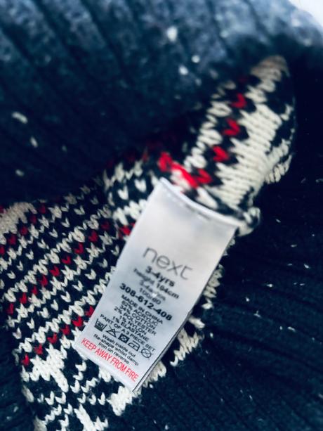 Krásná sváteční vesta zn. next - v.3/4 roky, 104