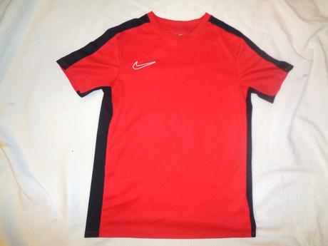 Červené funkční tričko nike - dri-fit 147-158, nike,152