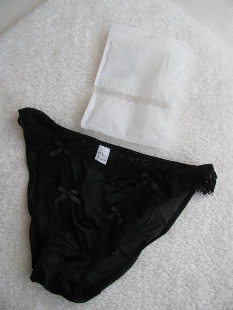 Dámské černé krajkové kalhotky, l