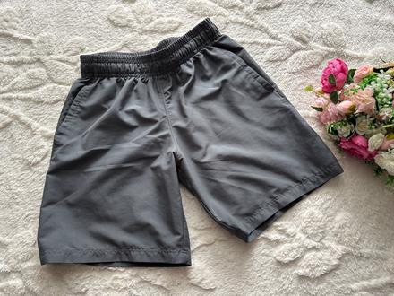 Kraťasy funkční šedé - v.cca 7/8 let, under armour,128