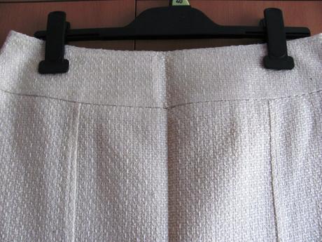 Zimní krémová sukně, amaranto,38