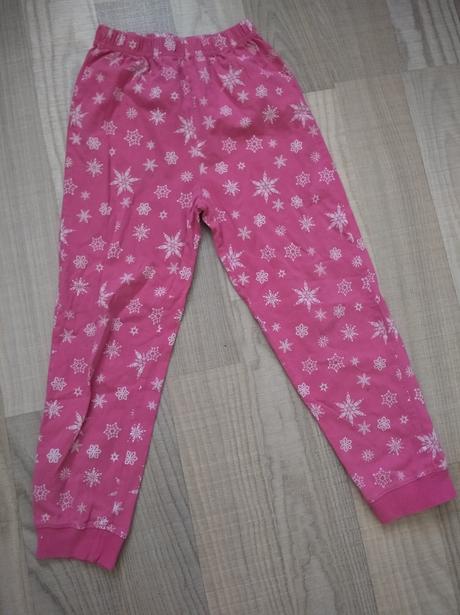 Plátěné tepláky, 122