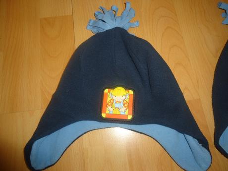 2 zimní čepice pro dvojčátka, 92