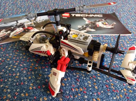 Lego technic 42057 - ultralehká helikoptéra.,
