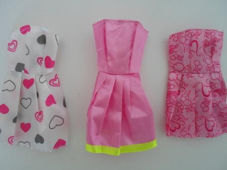 Šaty pro barbie 3ks,
