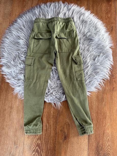 Tepláky, reserved,146