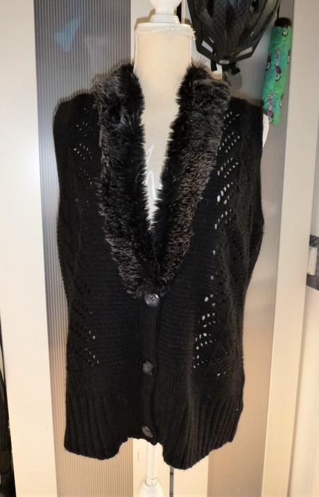 Vesta s krásným límcem-vel.l-xl, xl