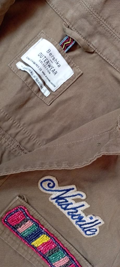 Bunda zn."bershka" vel."l", bershka,l