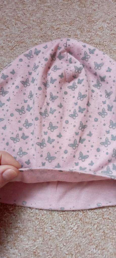 Čepice s motýlky zn."x-mail" vel."110-128", 