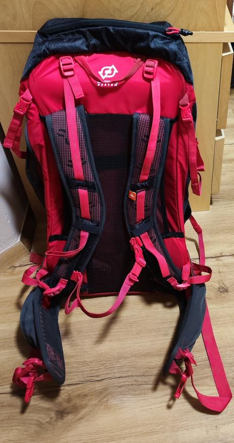 Turistický batoh quechua forclaz 30 l, 