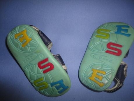 Uni první sandálky esse, vel. 19, essi,19