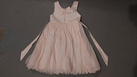 Slavnostní šaty, 116