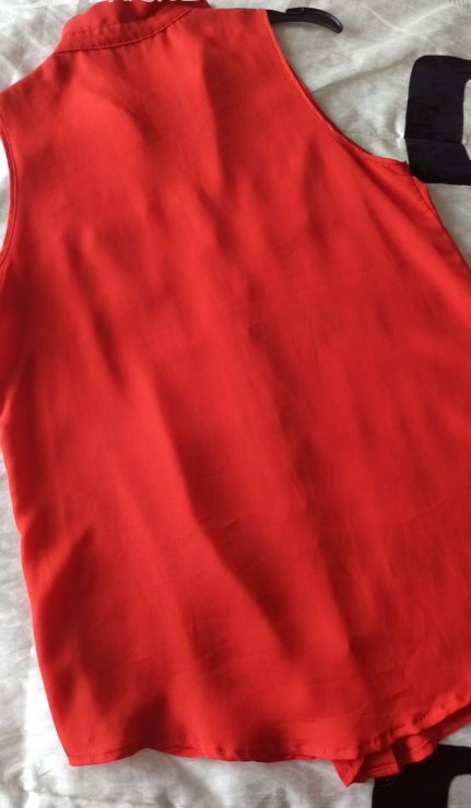 Červená halenka, papaya,s