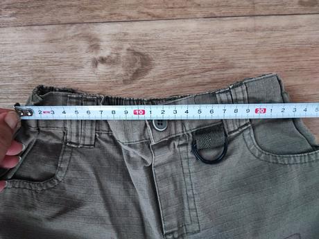 Kapsáče, rebel,104