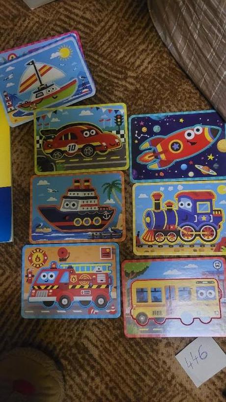 Omalovánky, šablony a dřevěné ozdoby,