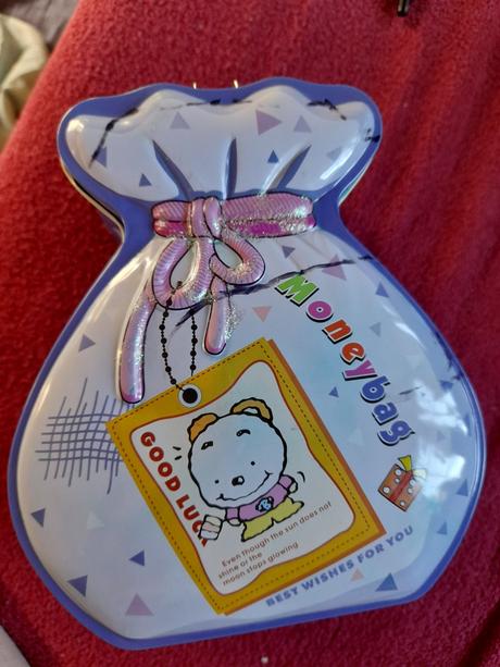 Pokladnička plechová měšec se zámečkem,