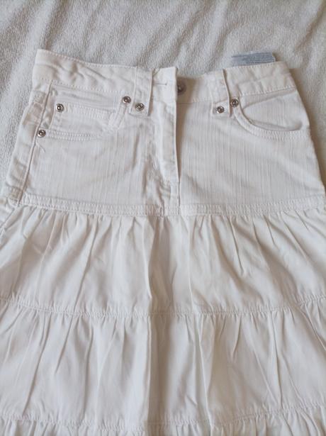 Bílá sukýnka, c&a,140