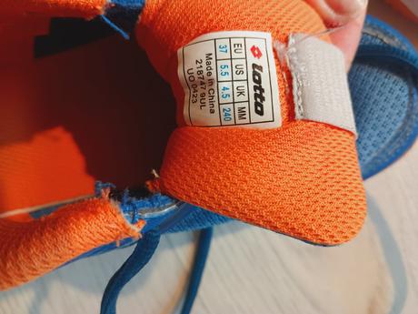 Sálové boty zn.lotto vel.37, stélka 24cm, lotto,37