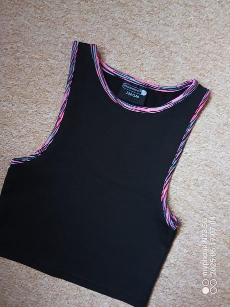 Crop-top zn."ergeenomixx" vel."134-140", 134