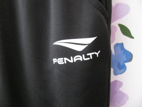 Černé nenošené tréninkové tepláky penalty, 164