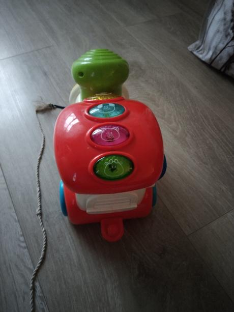 Tahací mašinka se zvukem,