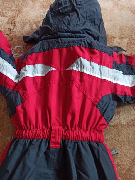 Zimní kombinéza a dvoje boty zdarma, 92