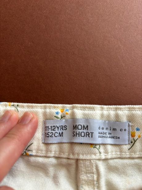 Kraťasy džínového vzhledu s kytičkami-v.11/12 let, denim co,152